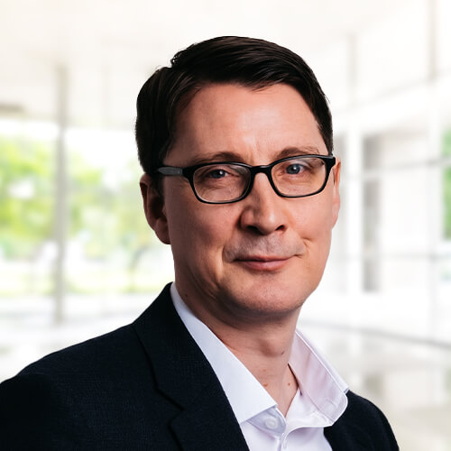 Headshot of Mark Lindsay